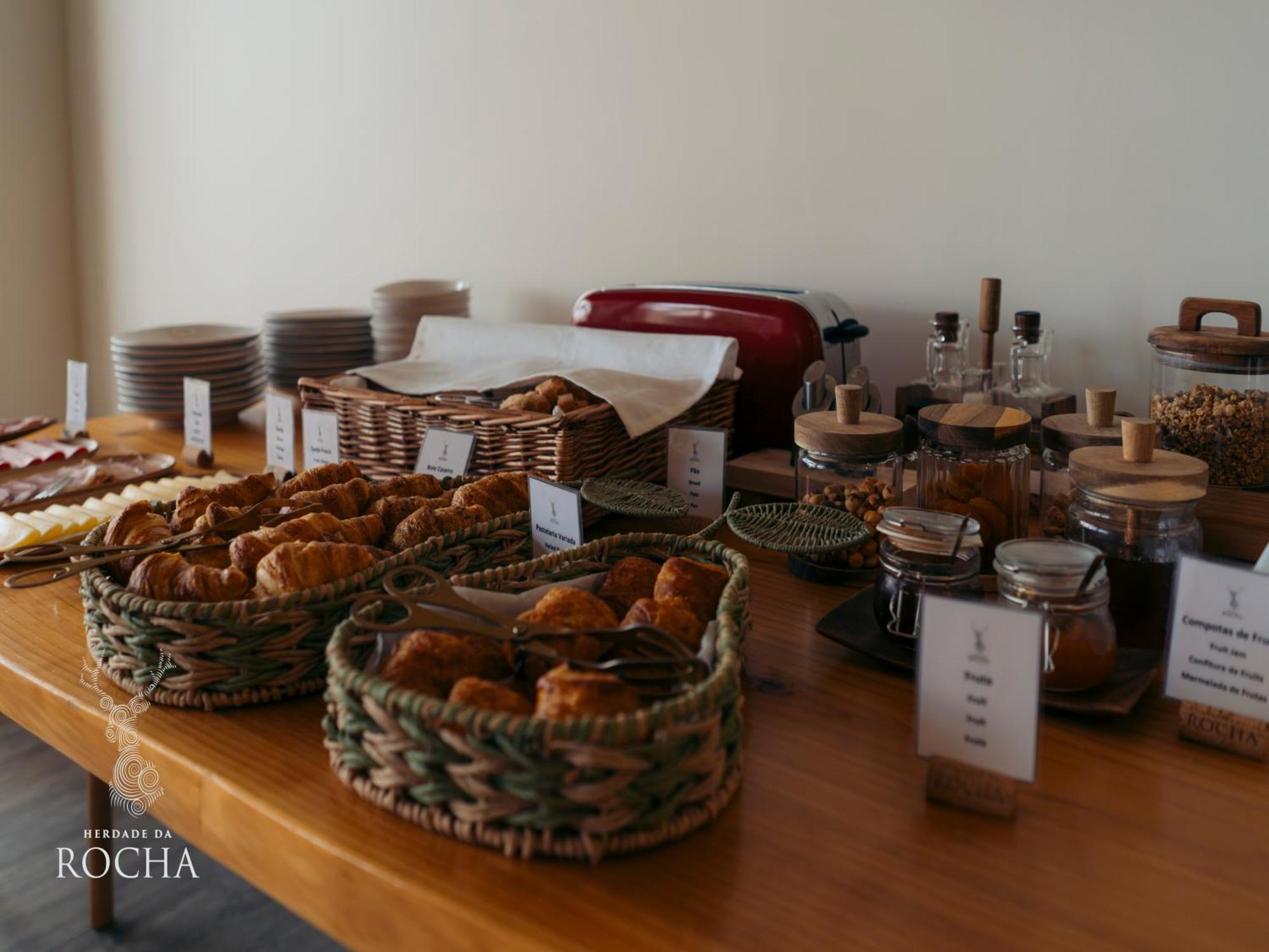 Herdade Da Rocha - Boutique Lodge Crato Bagian luar foto